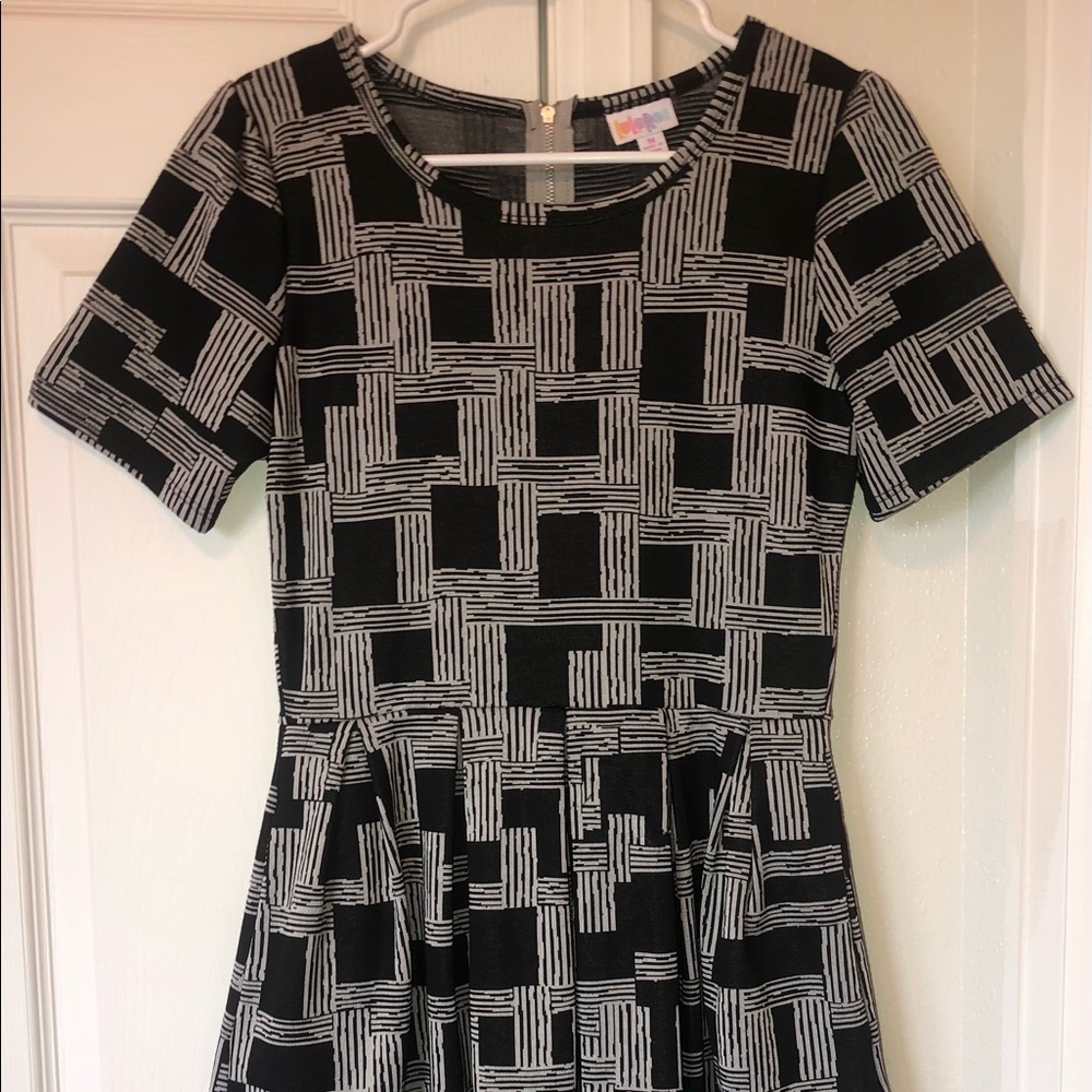 LuLaRoe Amelia